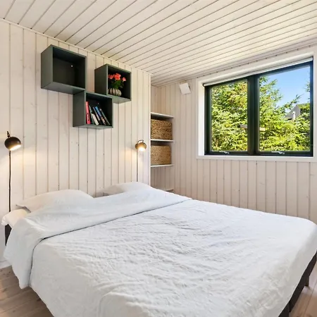 Kristiarn - 1-1km From The Sea By Interhome Feriehus *