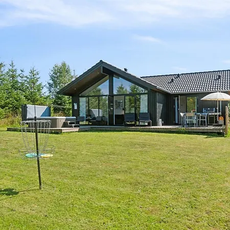 Kristiarn - 1-1km From The Sea By Interhome
